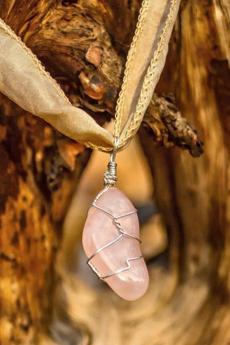 Rose quartz pendant