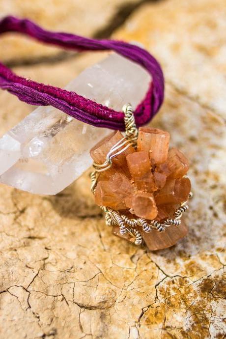 Aragonite star cluster